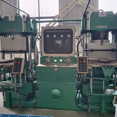 Vulcanizadora al vacío de doble estación de 200T